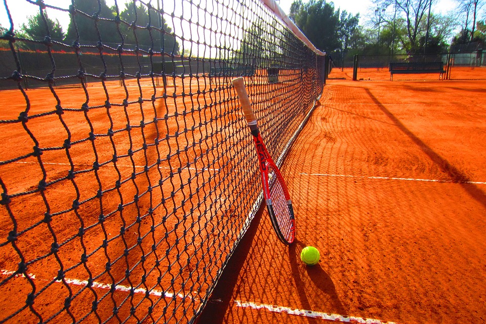 https://www.holly-sport.com/wp-content/uploads/2022/12/hauteur-filet-tennis.jpg